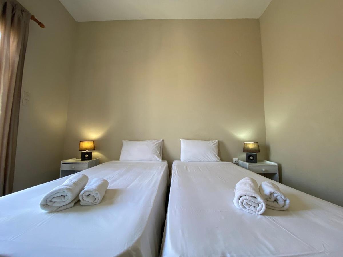 Pansion Roulis Hotel Moraítika Kültér fotó